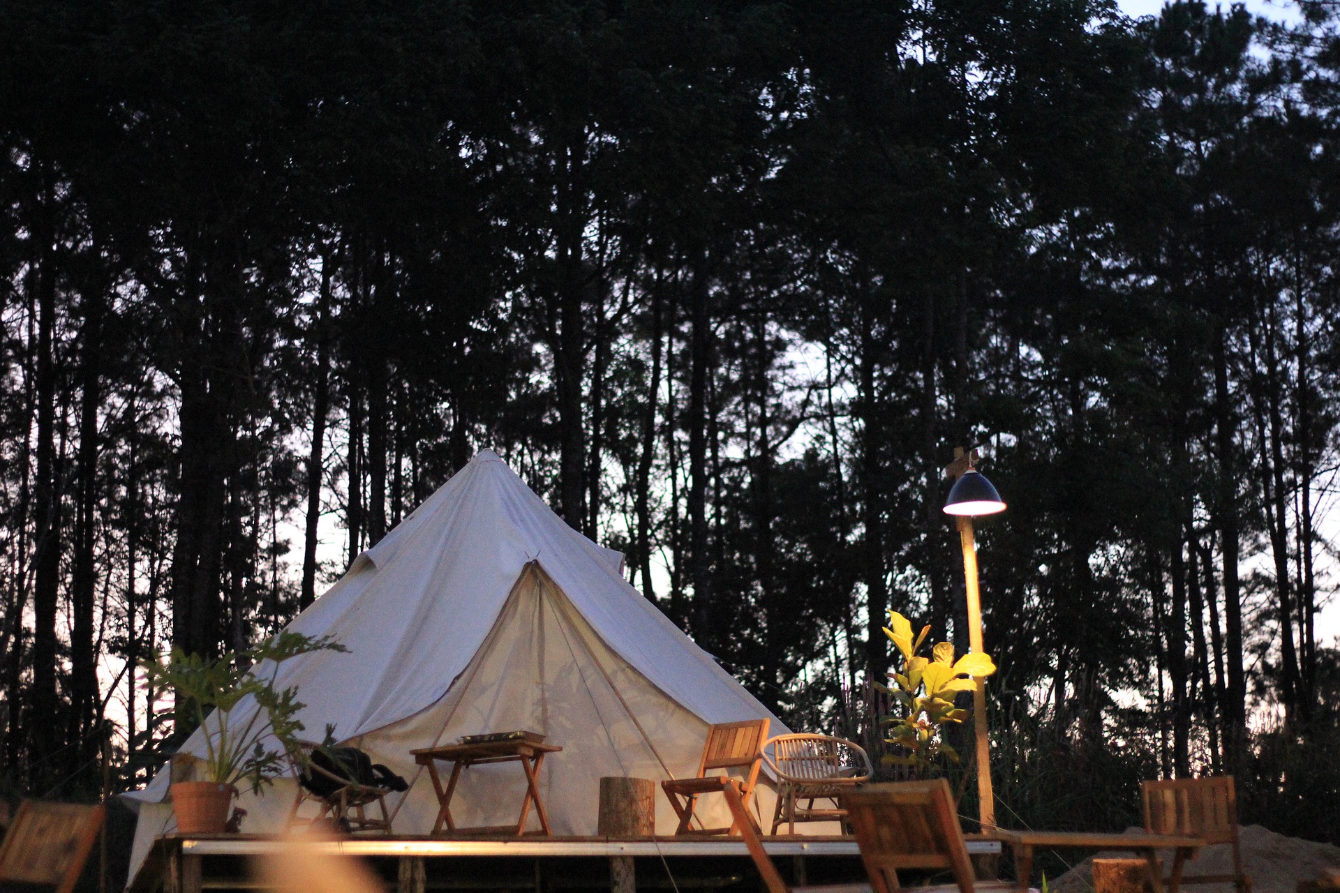 What is Glamping? Plus Tips to Get Started!