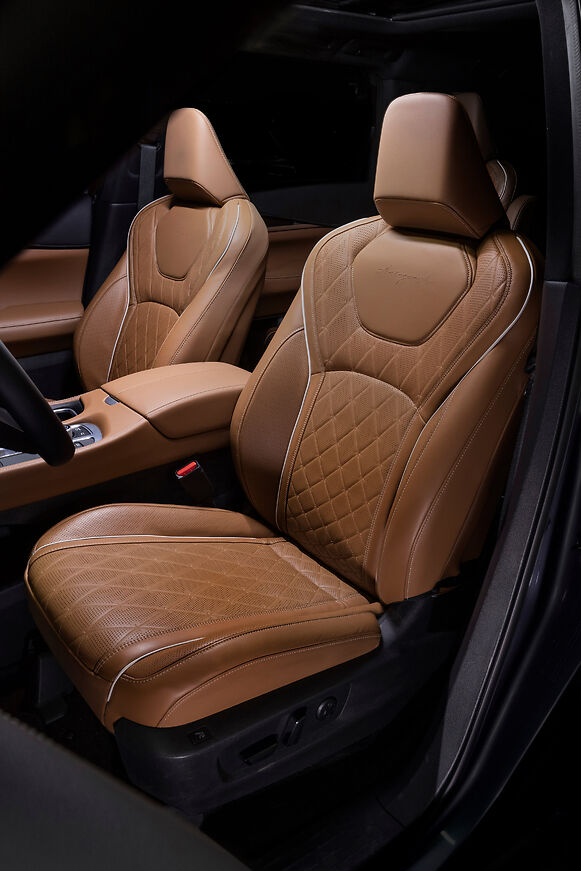 The front seat of a 2022 Infiniti QX60