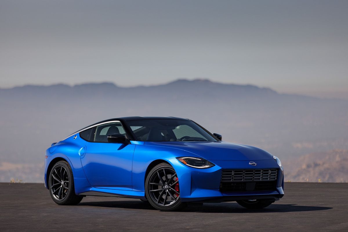 a blue 2023 Nissan Z