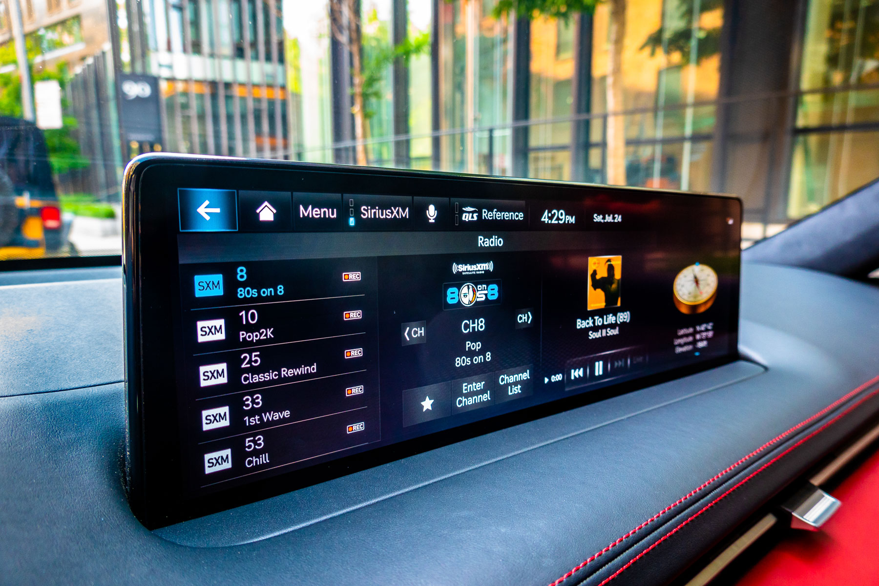 the gps and sound system of a Genesis GV70