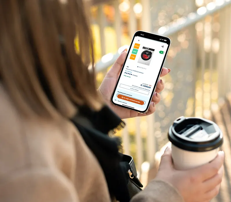 Untitled-1-téléphone-hand