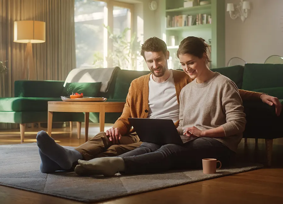 900x650-Computer-Mobile