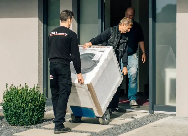 featurette-1-delivery-hifi