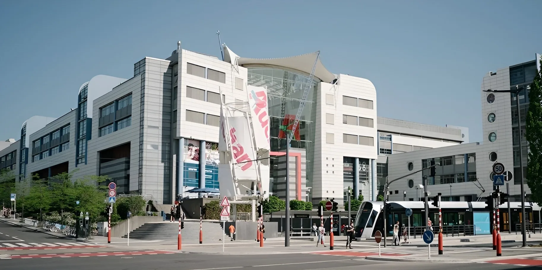 auchan-hifi-kirchberg