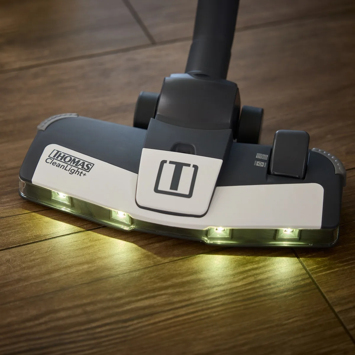 7 THOMAS LED-CleanLight 1200x1200