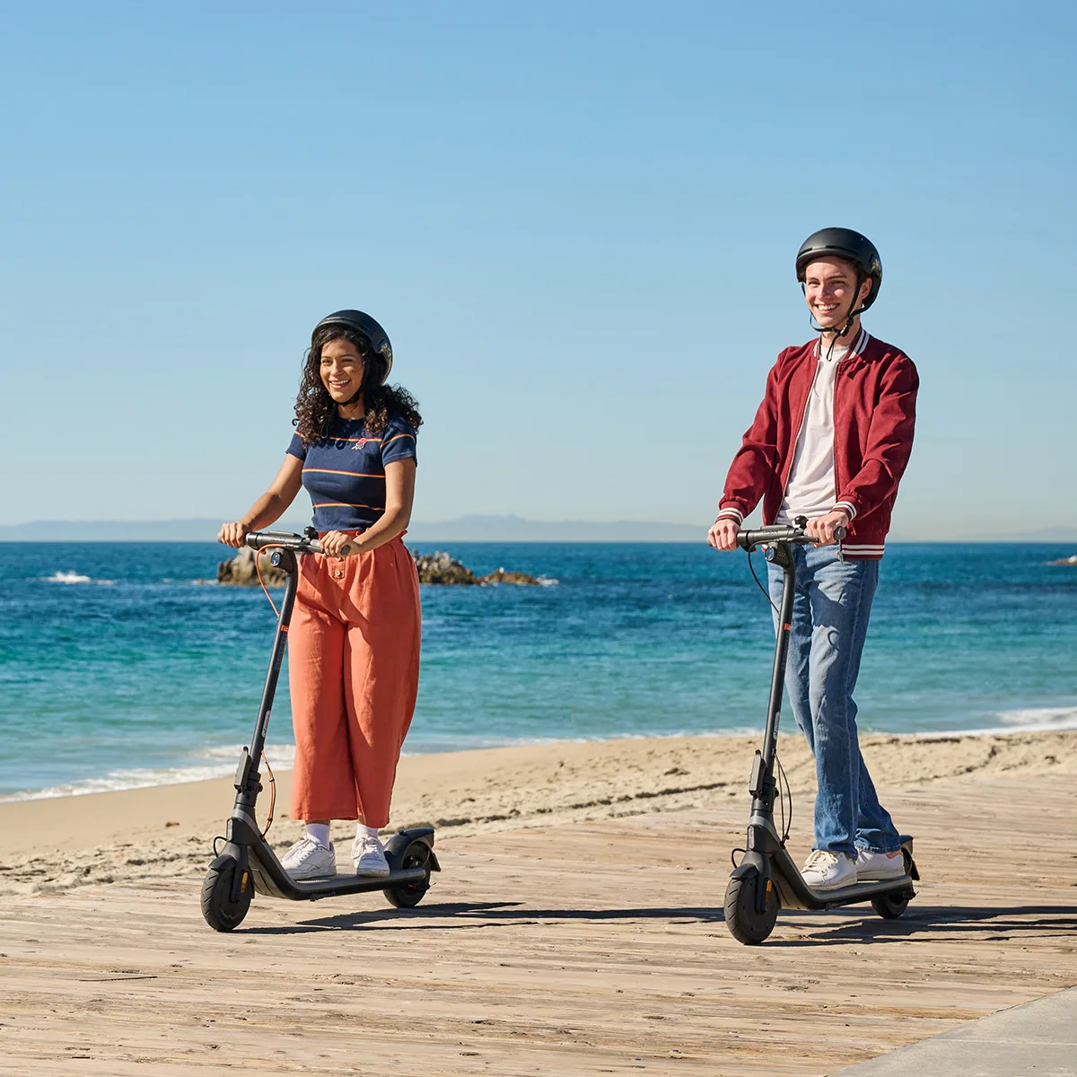 MOBILITY-Electric-Scooter-Segway-Featurette4-Image
