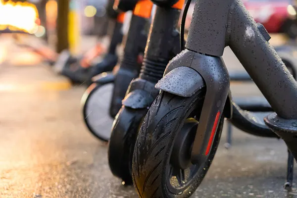 Electric-Scooter-Featurette2