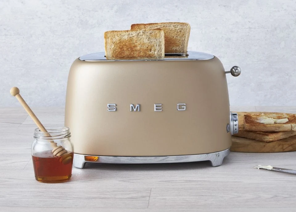 HIFI-Smeg-Toaster