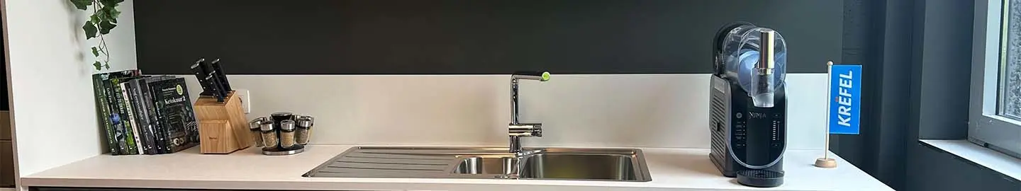 banner wide