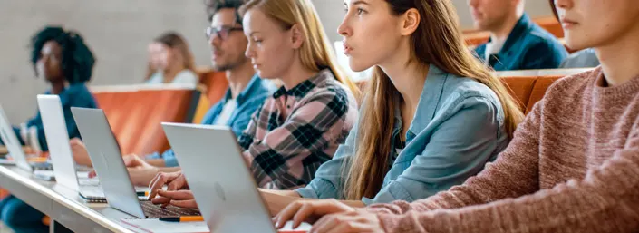 Les étudiants en classe
