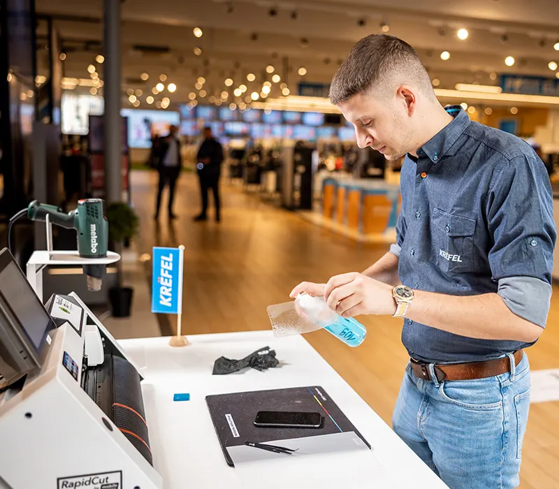 Featurette2-page-clearcoat