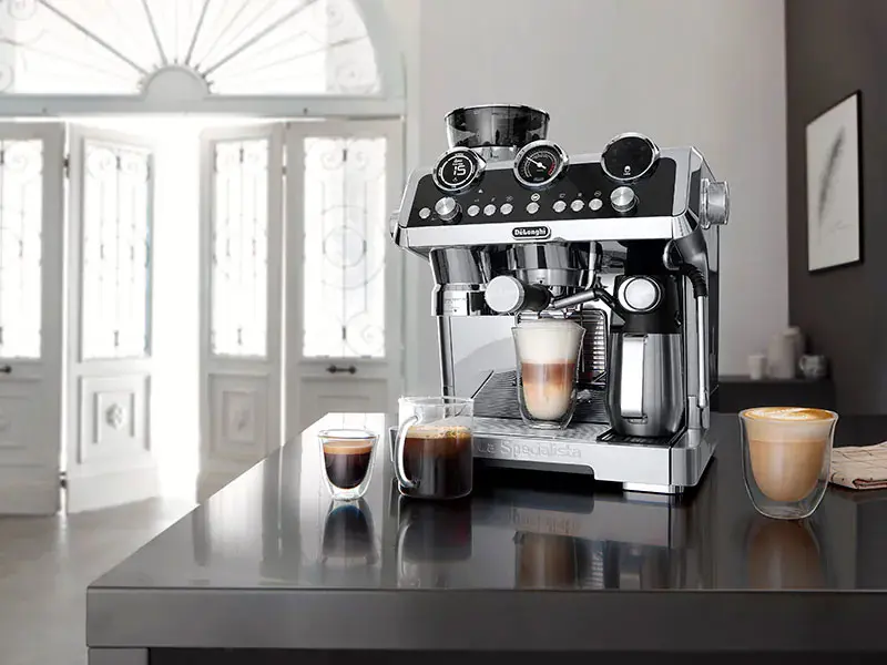 Koffieapparaat met melkopschuimer