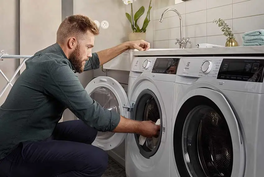 Een wasmachine kuisen