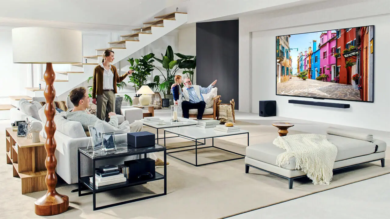 lg-qned-tv-lifestyle-2025
