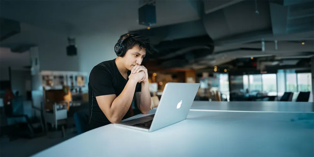 laptop-header-mobile