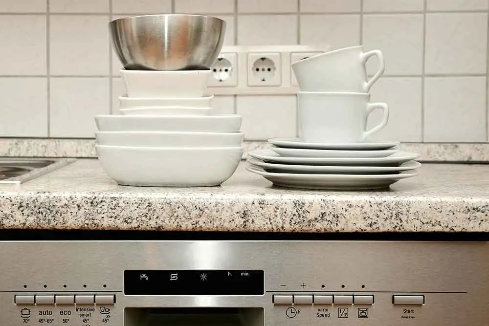 vaatwasser met servies