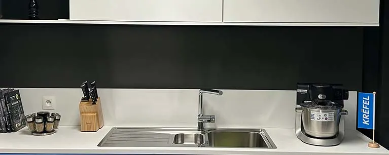banner wide