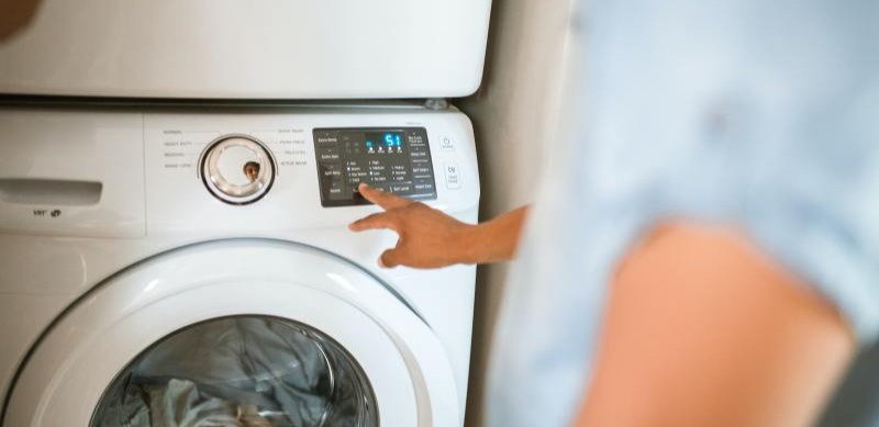 Het instellen van een programma op een wasmachine