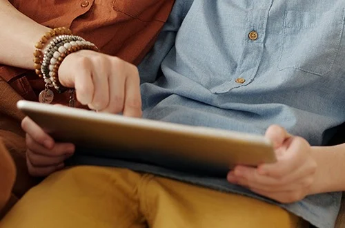 ipad-credit-banner-mobile