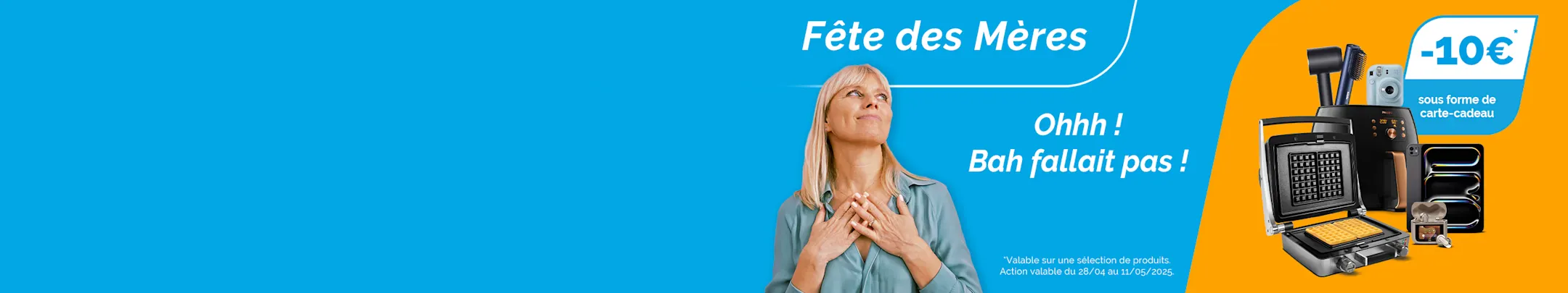 Une mère reçoit un cadeau pour la fête des mères