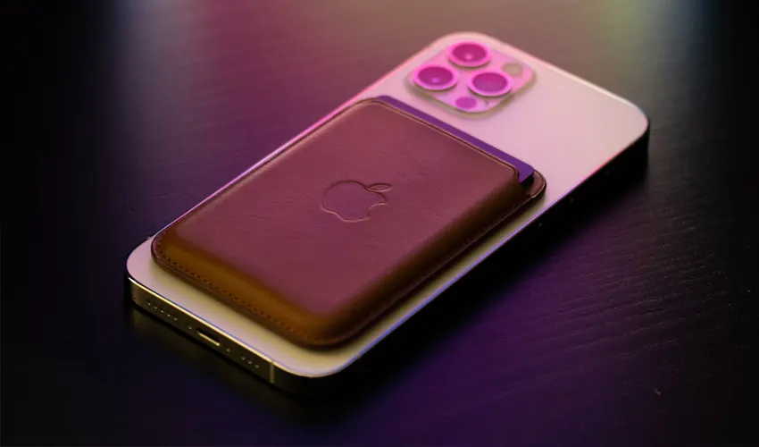 TEL-magsafe-page-body-featurette-3-image