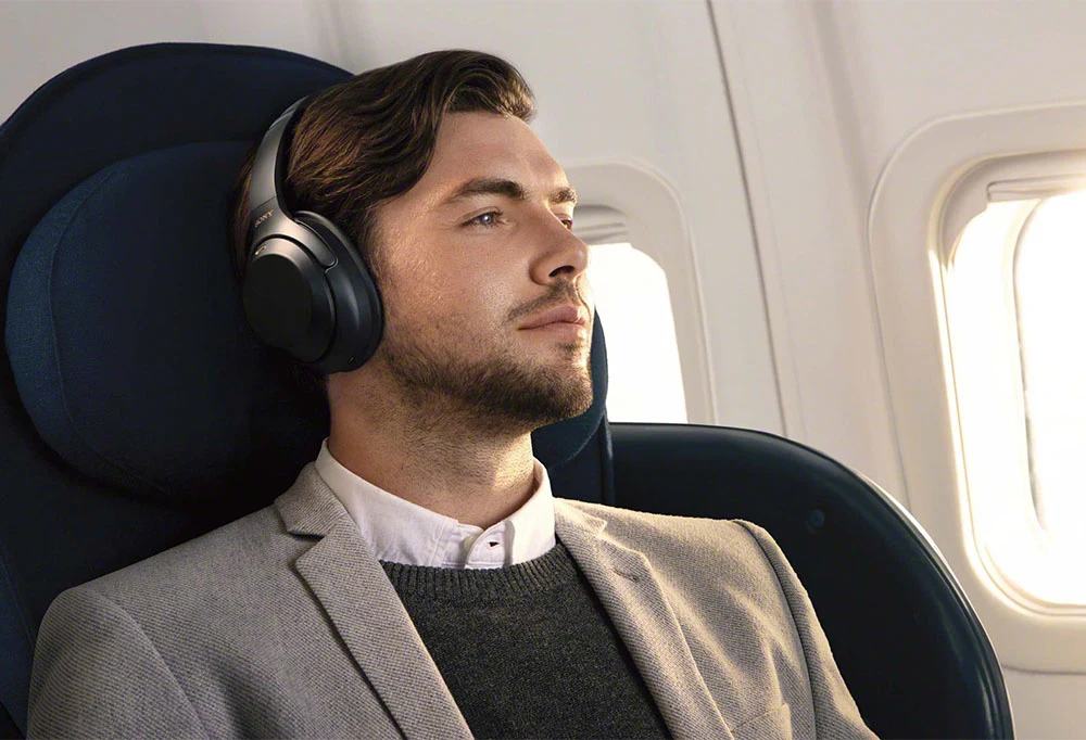 homme-casque-sony-fete-des-peres