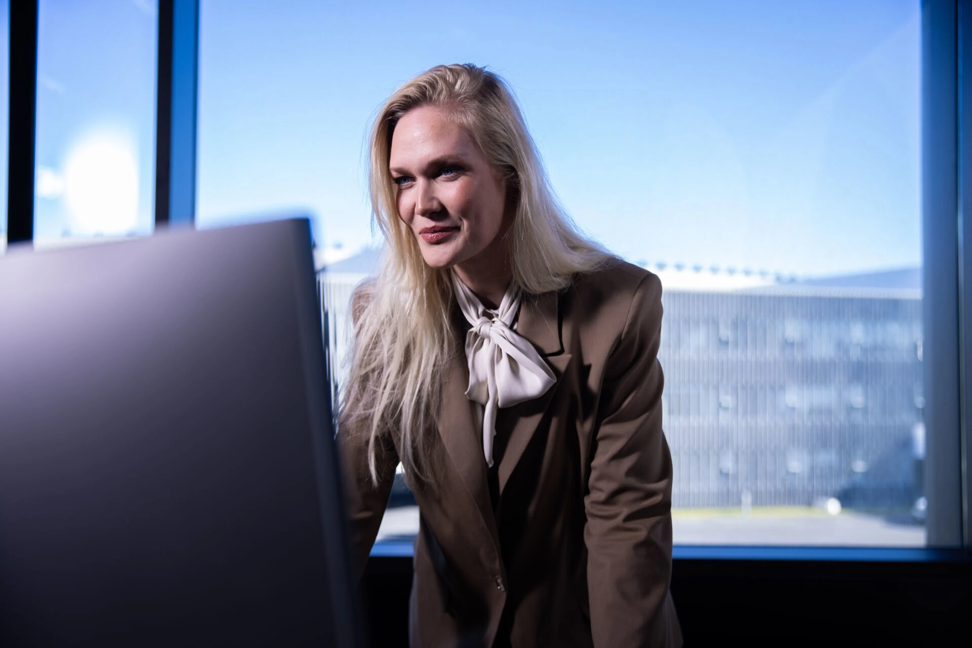 Allt fyrir fjármálastjórann - kona í tölvu