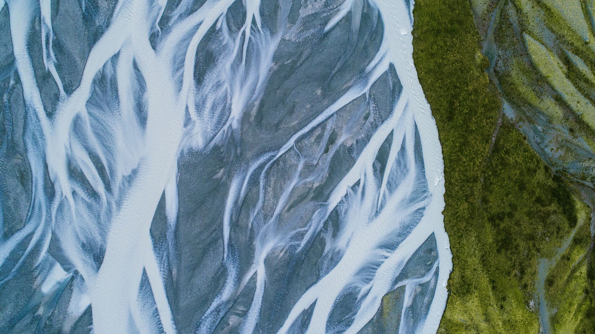 landslag-vatn-gras