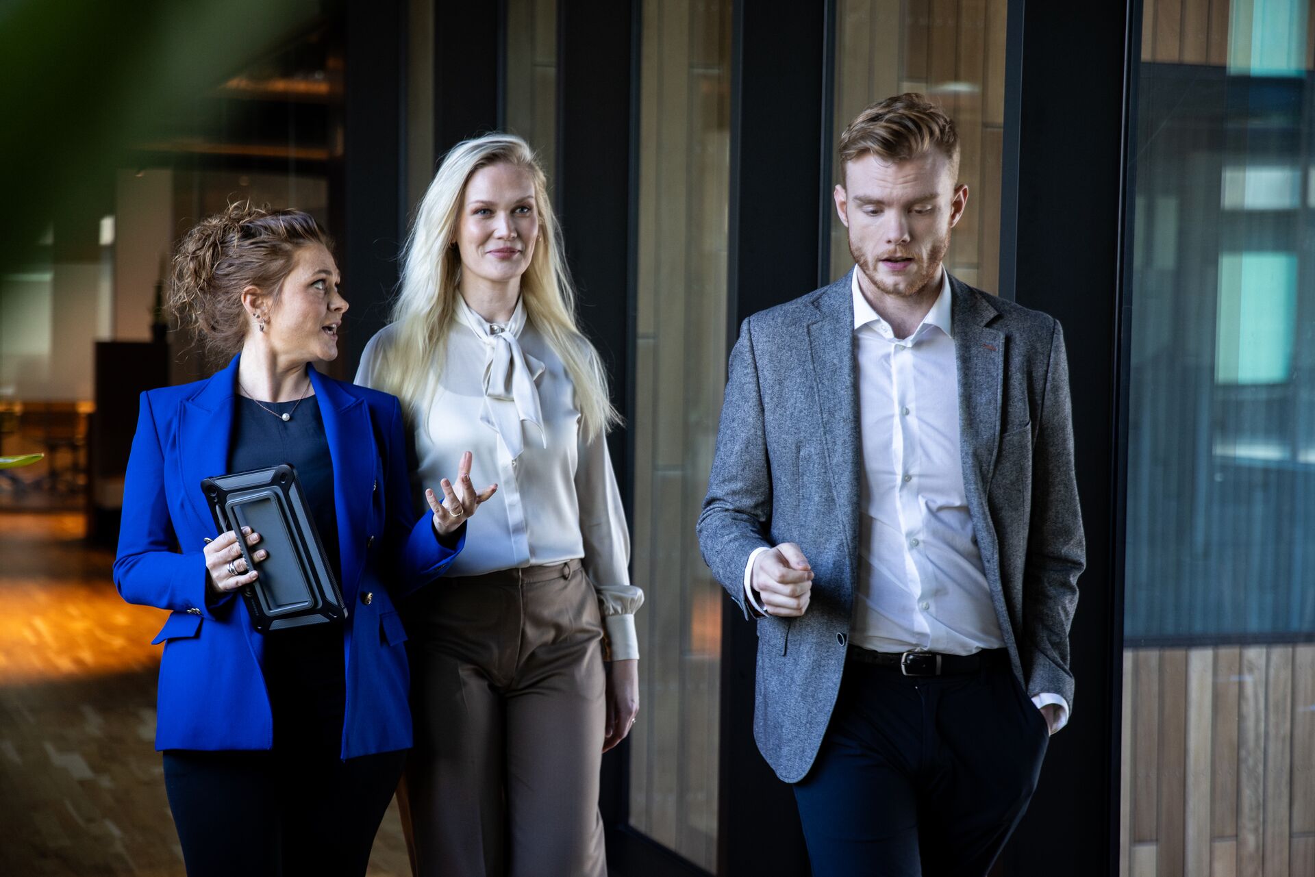 Allt fyrir fjármálastjórann - fólk á gangi