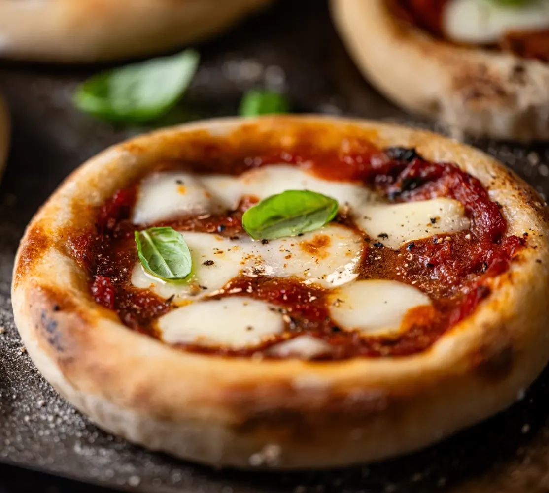 Tomato and mozzarella pizettes