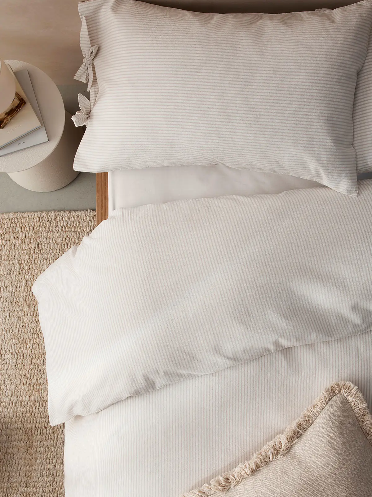 Neutral bedding 