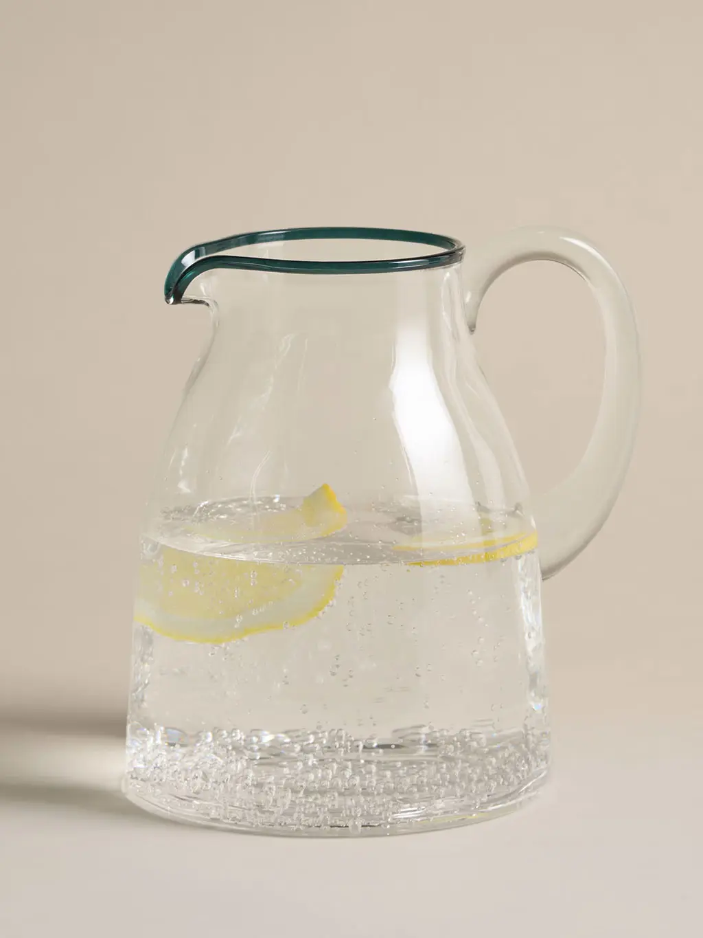 Contrast-rim jug