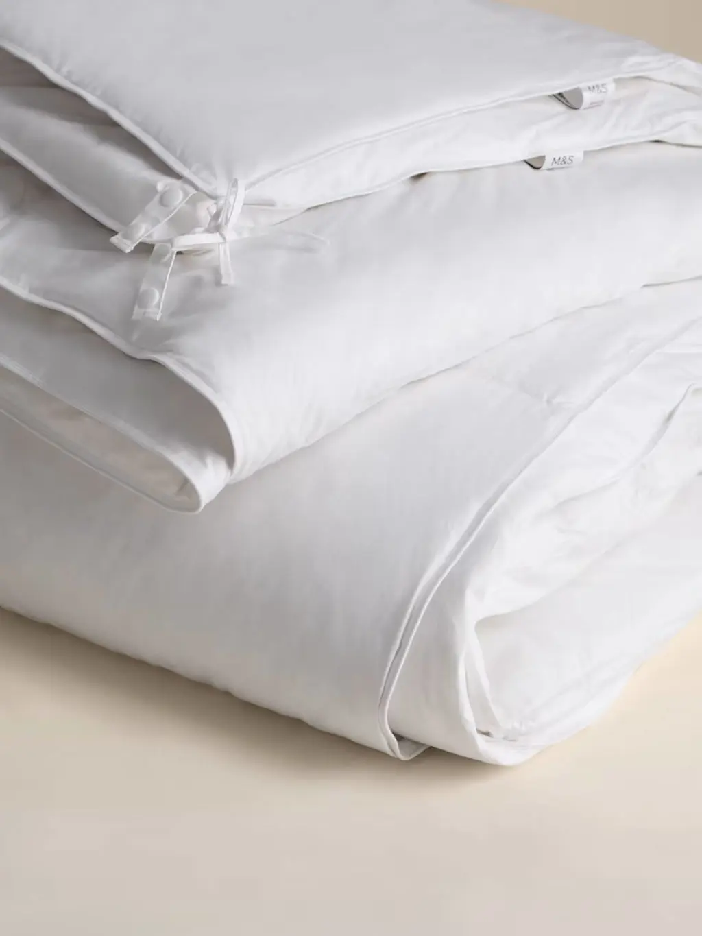 Duck and feather down duvet