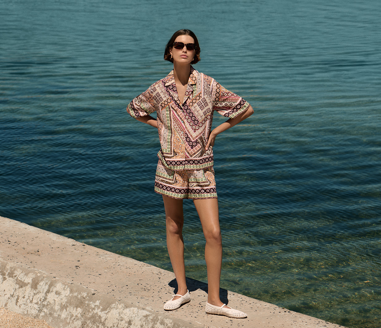 WOMENSWEAR
