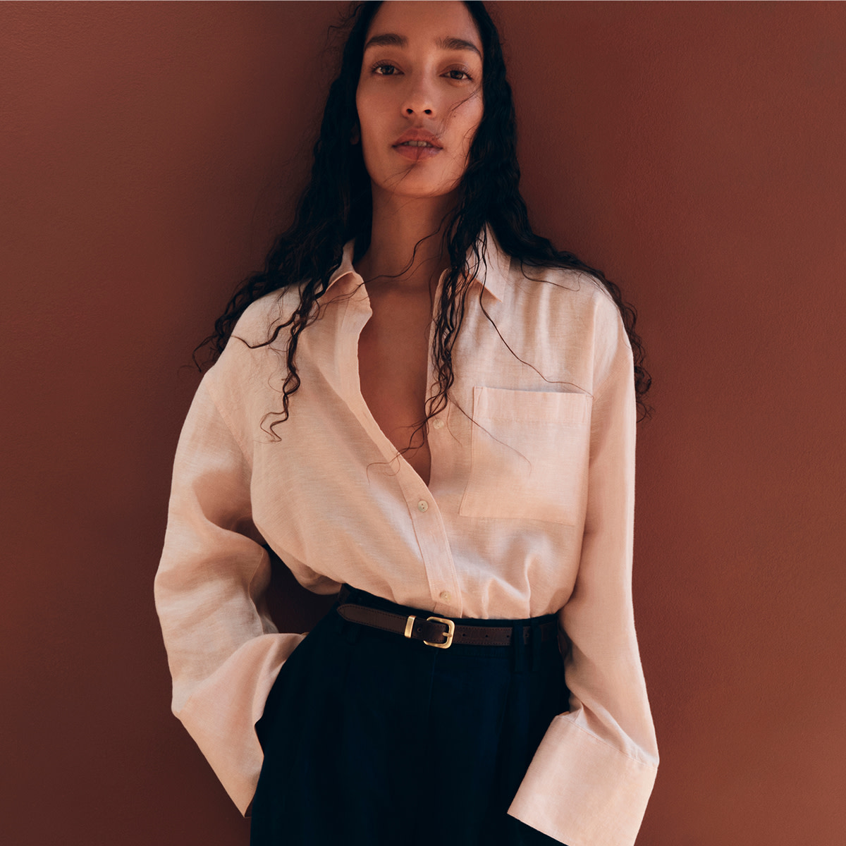 Women wearing linen shirt