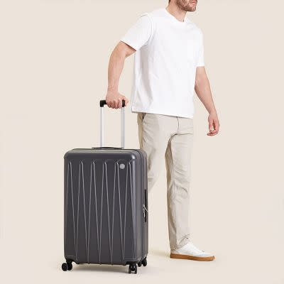 20230506 HW LF LUGGAGE-BUYING-GUIDE BSLH-10061 HERO BSLH-10059