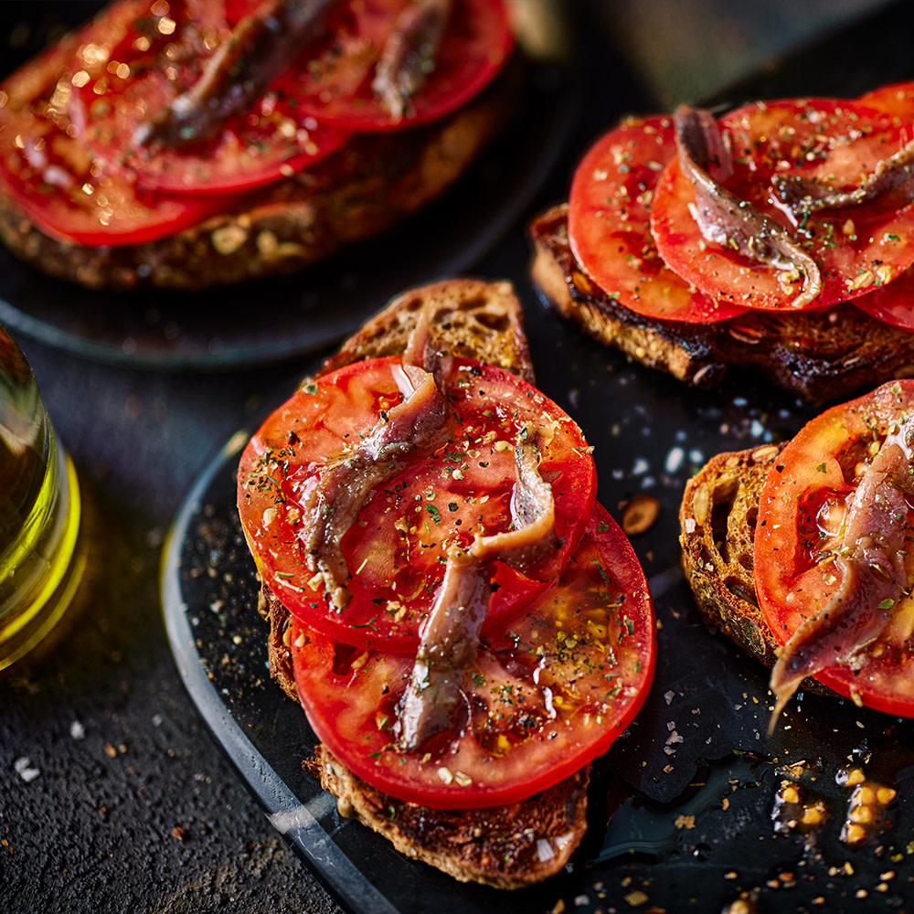 tomato toasts