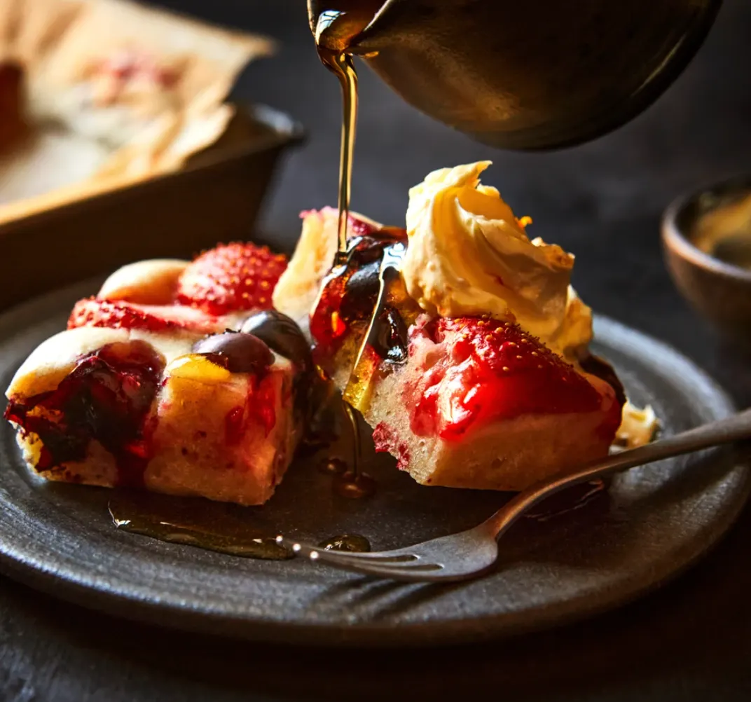 Berry pancake traybake