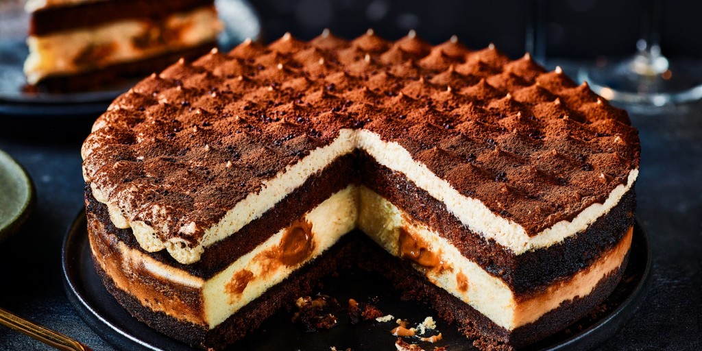 Salted Caramel Tiramisu Cheesecake