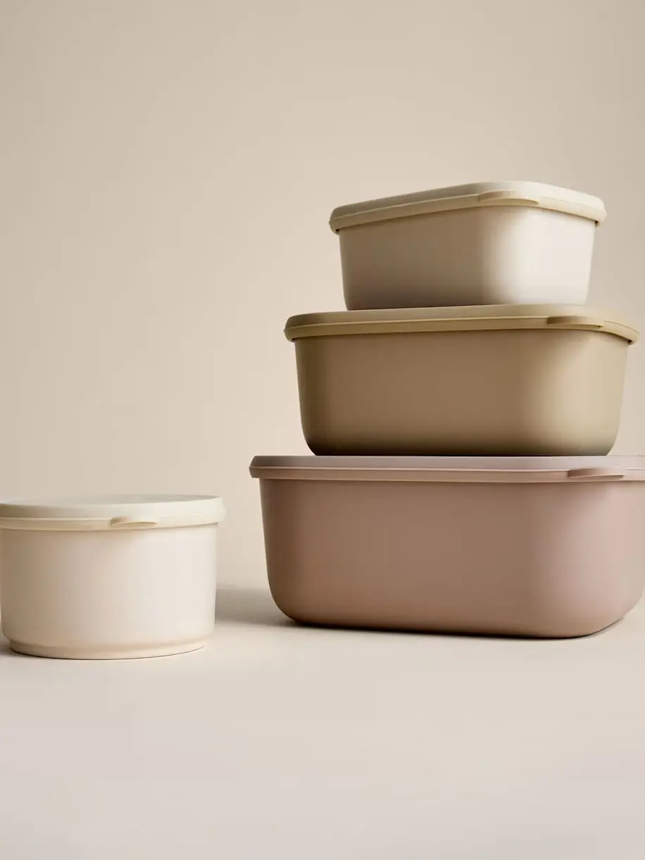 Food storage containers
