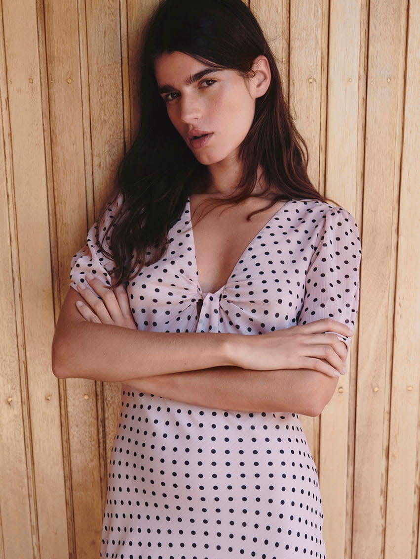 DESKTOP TRIO 851X1130-3