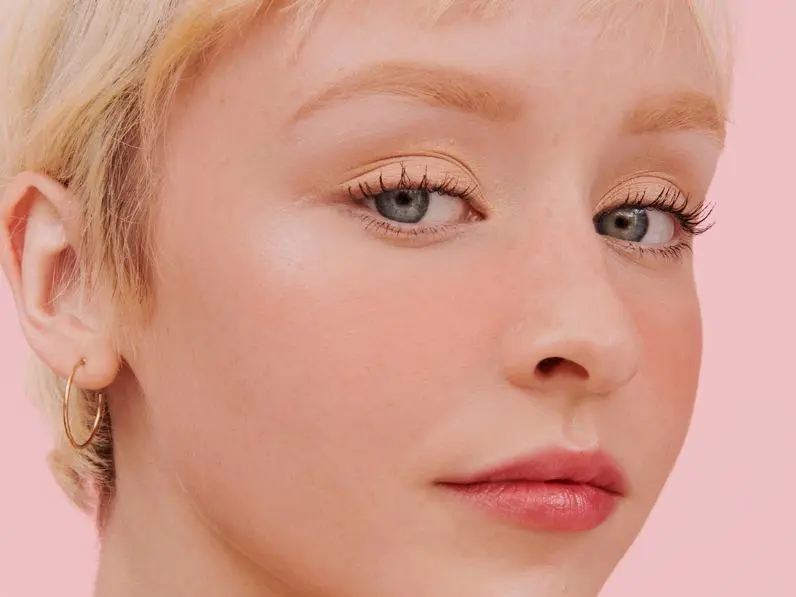 Woman wearing bridal make-up