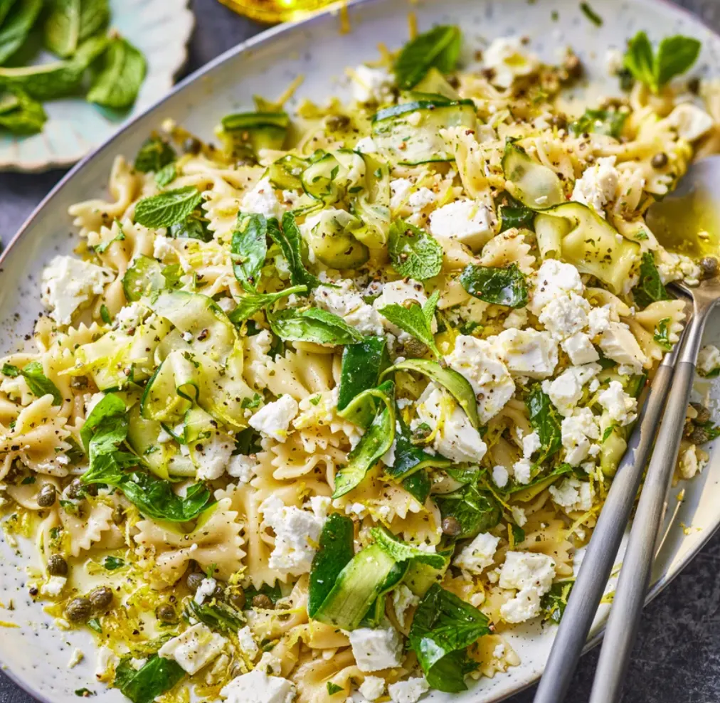 Zesty courgette pasta salad