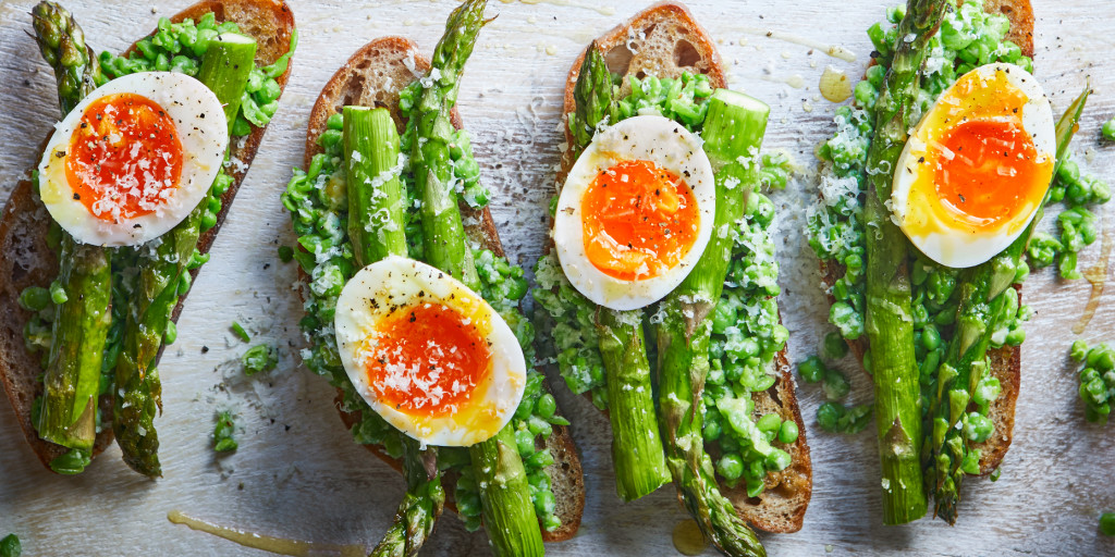 4 pieces of green veg with egg