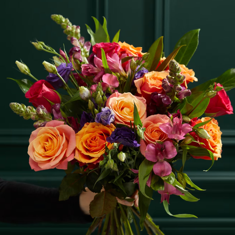 Roses Lisianthus Antirrhinum Bright Bouquet