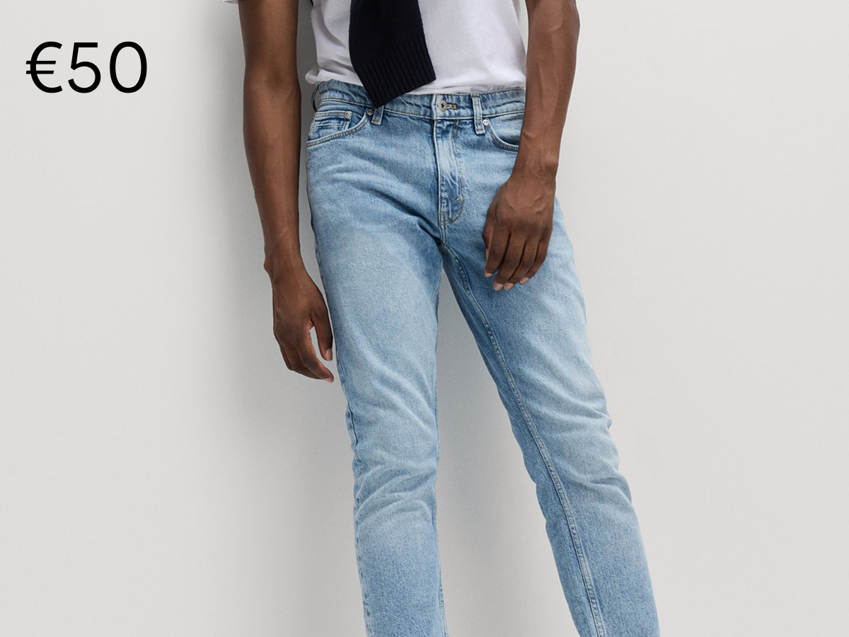 Man wearing packet stretch jeans