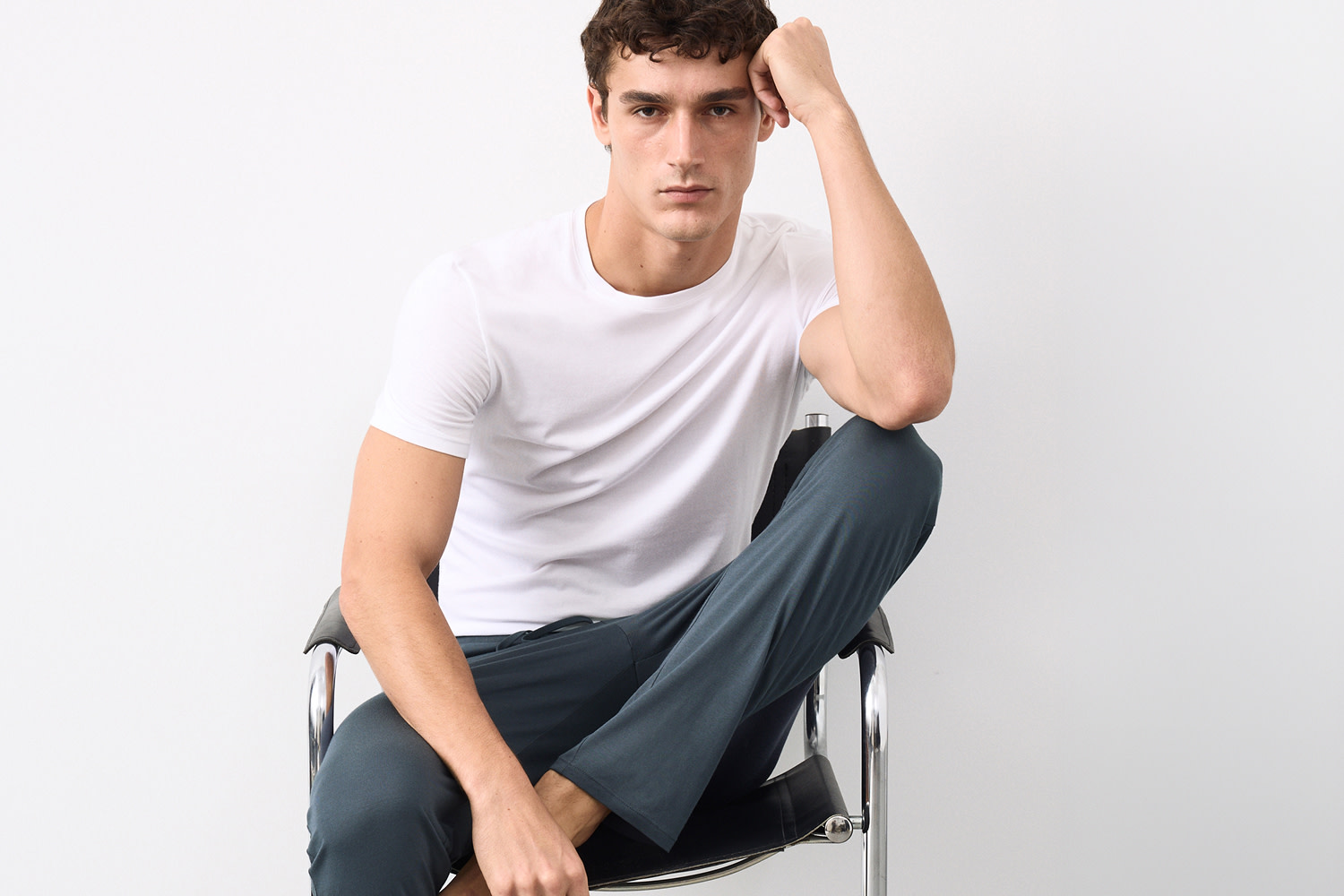 Man wearing white t-shirt