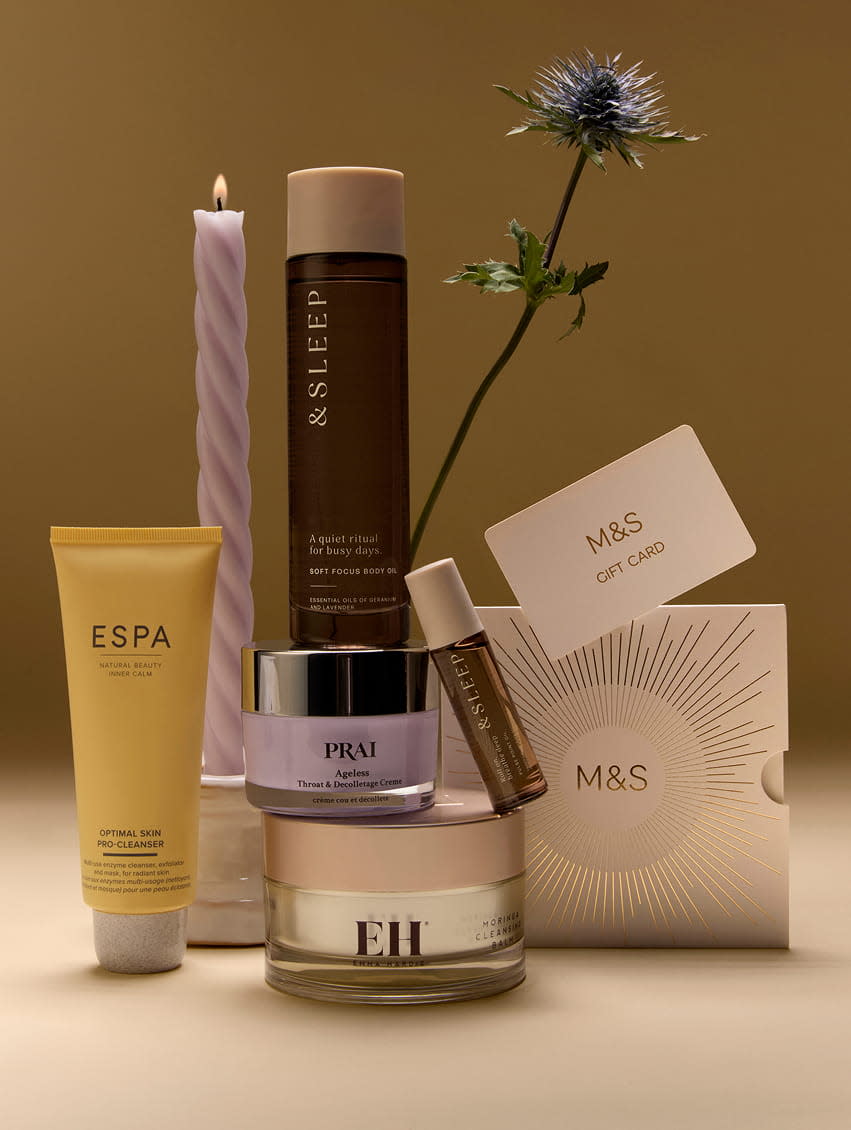 DESKTOP TRIO 851X1130-3