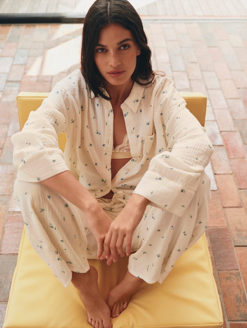 DESKTOP TRIO 851X1130-2