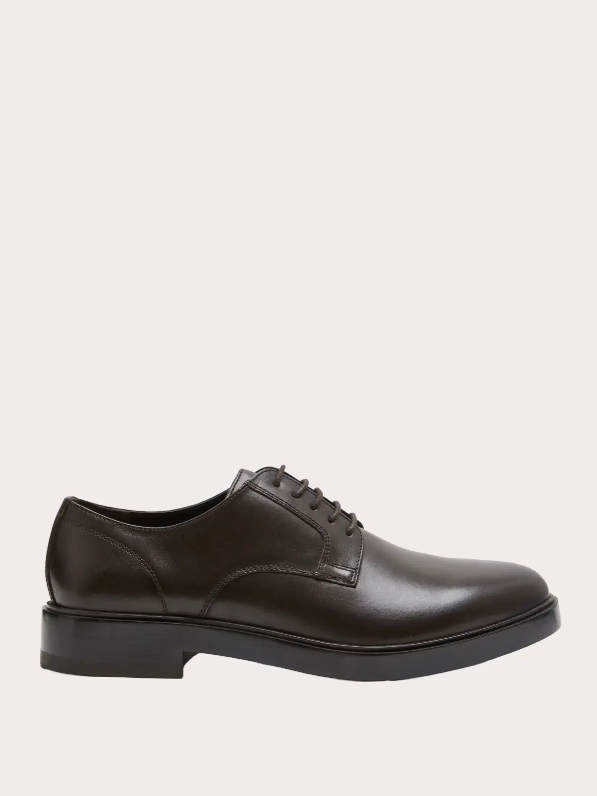 Brown leather derby shoe